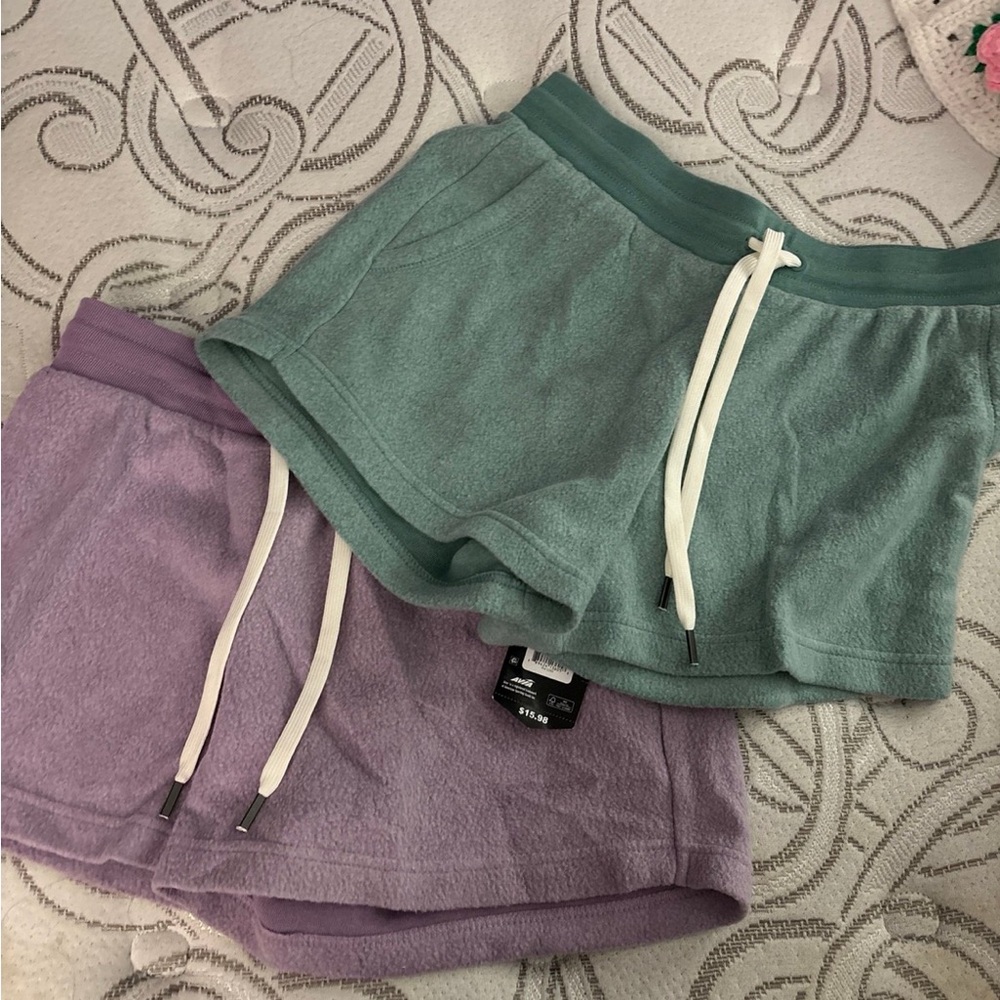 Avia reverse weave shorts size small